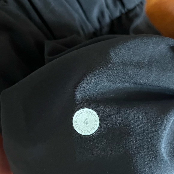 lululemon time to flounce skirt size 4 - Picture 5 of 6